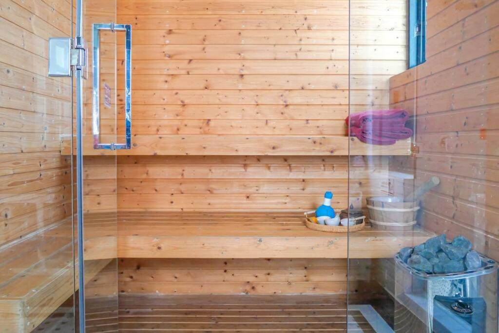 3BD Pool Villa Pattaya with sauna - Exquisite Pool Villa B Nong Prue Esterno foto